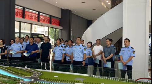 2023年6月27日下午，省市場(chǎng)監(jiān)督局組織全省市縣區(qū)的市場(chǎng)監(jiān)督局食品安全工作分管領(lǐng)導(dǎo)共170余人蒞臨園區(qū)現(xiàn)場(chǎng)觀摩！
